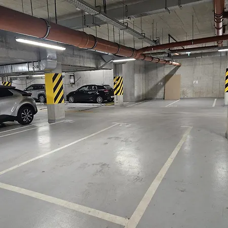 Apartmán Urban Global Skyline, 23rd Floor No 17, Free Garage, Self Check-in, No Deposit Katovice