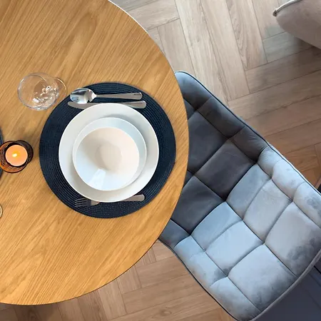 Urban Global Skyline, 23rd Floor No 17, Free Garage, Self Check-in, No Deposit *