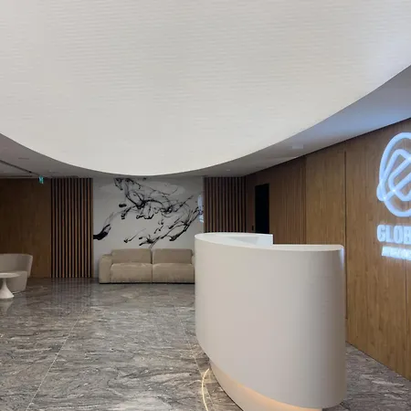 Apartmán Urban Global Skyline, 23rd Floor No 17, Free Garage, Self Check-in, No Deposit