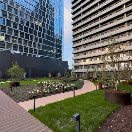 Urban Global Skyline - 23rd Floor No 17 - Air Condition - Free Garage Апартаменты