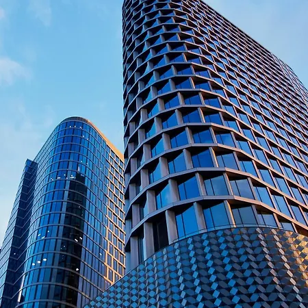 Urban Global Skyline - 23rd Floor No 17 - Air Condition - Free Garage