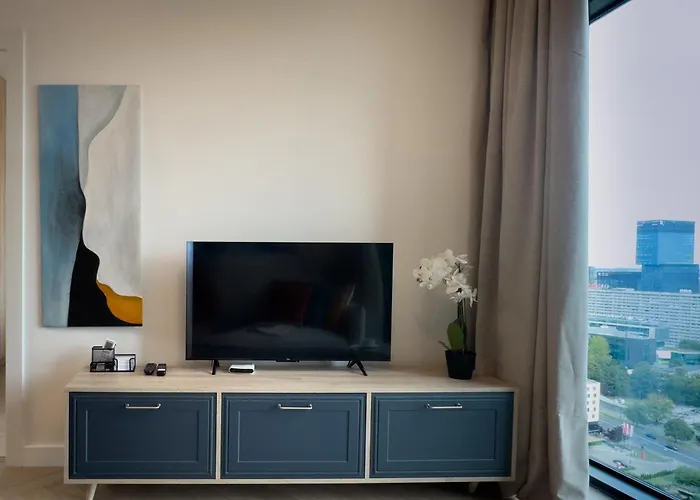 Urban Global Skyline, 23rd Floor No 17, Free Garage, Self Check-in, No Deposit Apartmán *