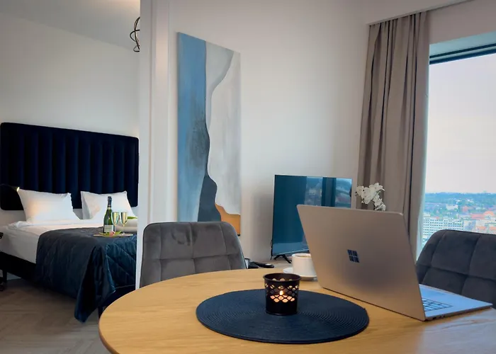 Urban Global Skyline, 23rd Floor No 17, Free Garage, Self Check-in, No Deposit