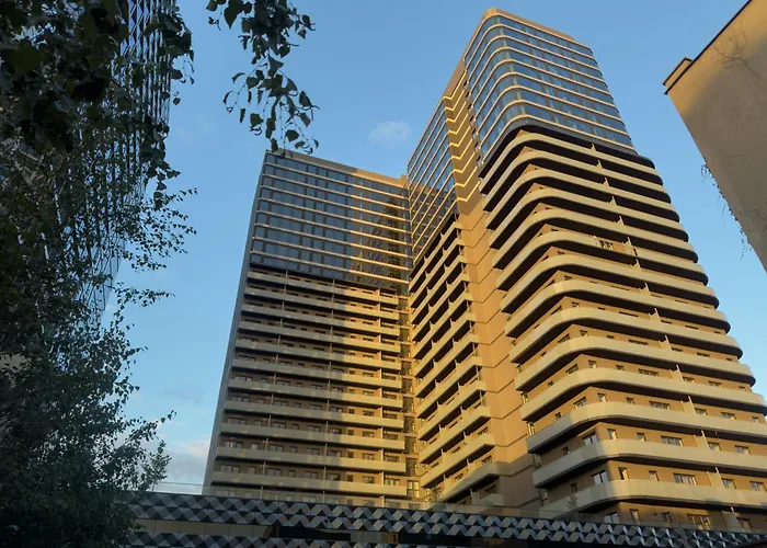 Urban Global Skyline, 23rd Floor No 17, Free Garage, Self Check-in, No Deposit *