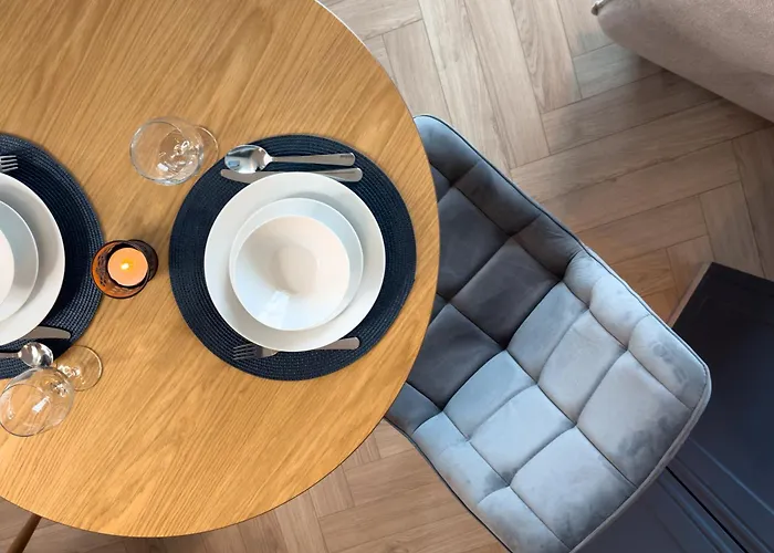 Urban Global Skyline, 23rd Floor No 17, Free Garage, Self Check-in, No Deposit *