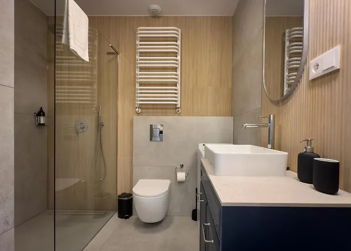 Urban Global Skyline, 23rd Floor No 17, Free Garage, Self Check-in, No Deposit Apartmán Katovice