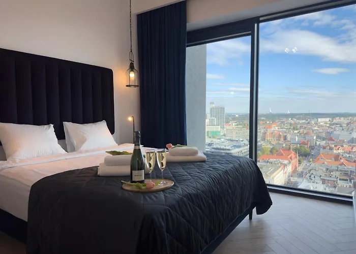 Urban Global Skyline, 23rd Floor No 17, Free Garage, Self Check-in, No Deposit *